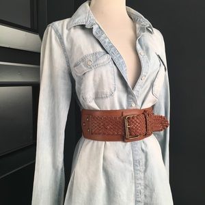 Tan and cognac fashion belt